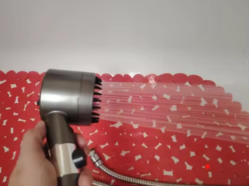 Mocny strumień Dreammy PureFlow pokazany przez Katarzynę